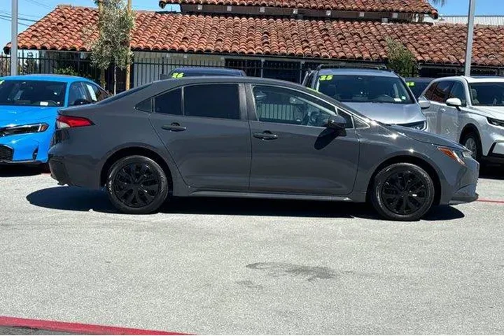 $22888 : Toyota Corolla 2024 LE 4dr S image 6
