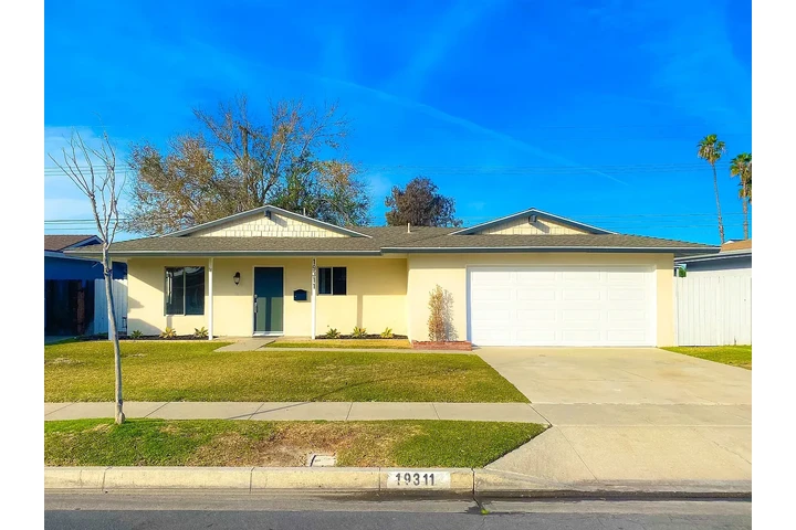 $1000 : Home ..Huntington Beach, CA image 1