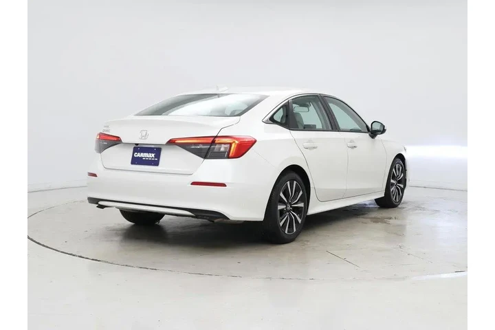 $26998 : Honda Civic 2024 EX 4dr Seda image 8