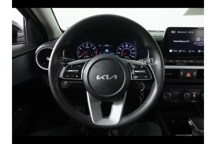 $19875 : Kia Forte 2023 LXS 4dr Sedan image 10