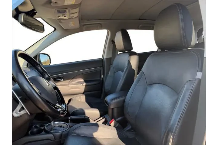 $13399 : Mitsubishi Outlander Sport 2 image 10