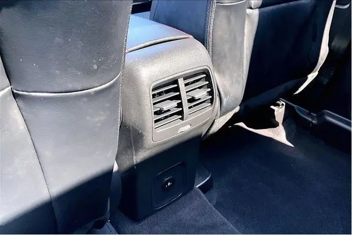 $26000 : Ford Escape 2023 AWD ST-Line image 10