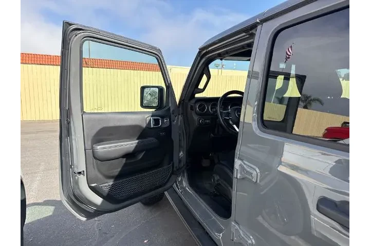 $31543 : Jeep Wrangler Unlimited 2019 image 6