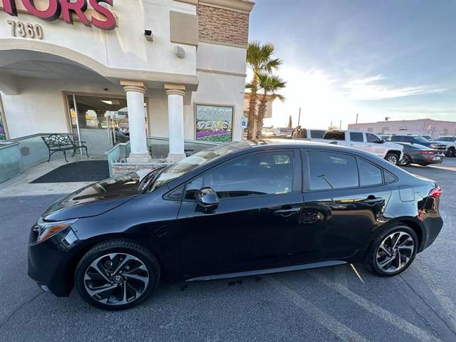 $20995 : Pre-Owned 2020 Corolla LE Sed image 3