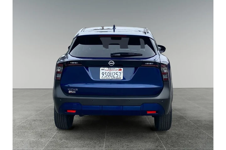 $27806 : Nissan Kicks 2025 SV 4dr Cro image 4