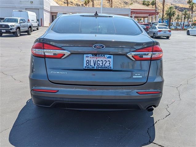 $12800 : 2019 Fusion SE image 4