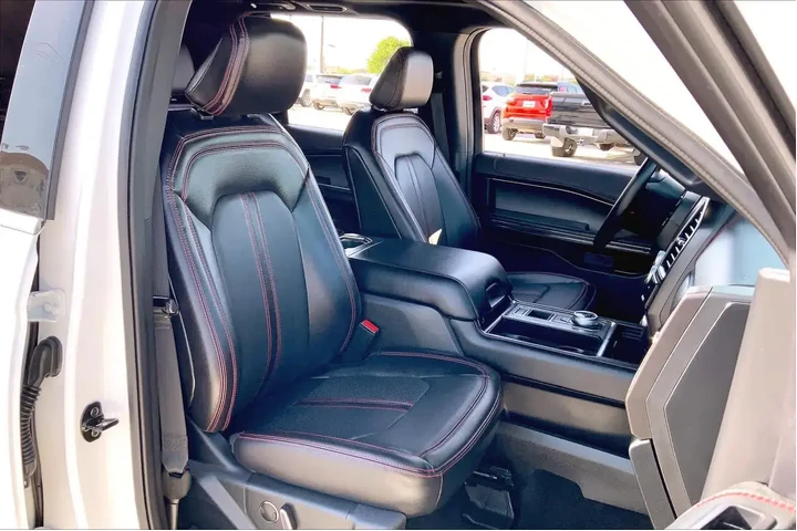 $28995 : Ford Expedition 2021 4x2 Lim image 8