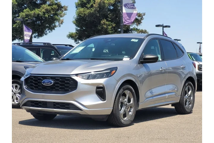 $18888 : Ford Escape 2023 ST-Line 4dr image 8