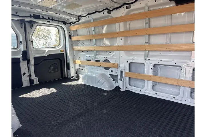 $34000 : Ford Transit 2023 250 3dr LW image 5