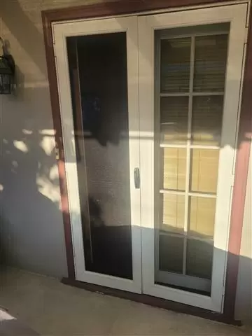 Ventanas y puertas image 5