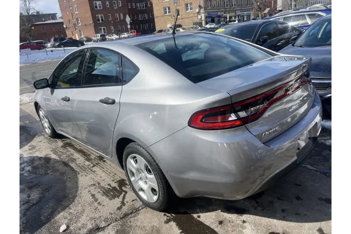 2016 Dart SE image 10