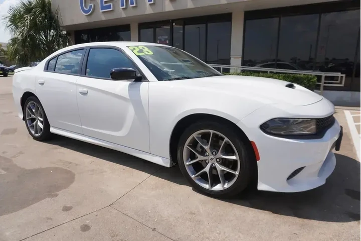 $23988 : Dodge Charger 2023 GT 4dr Se image 1
