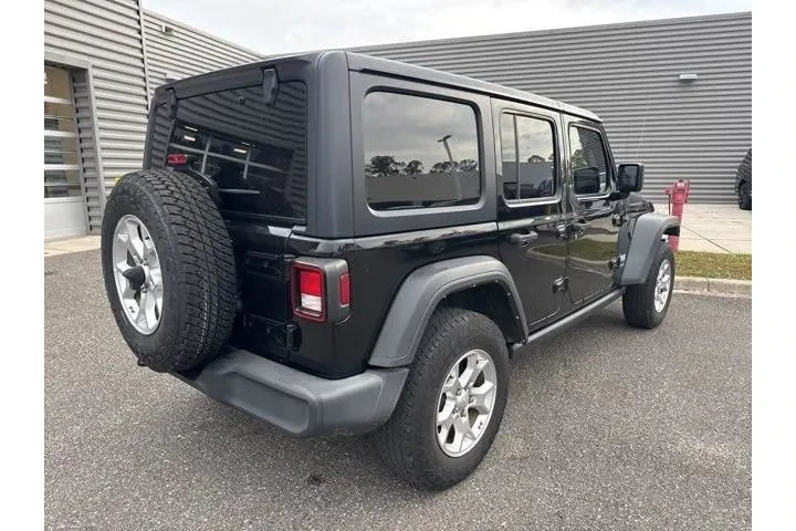 $27775 : Jeep Wrangler Unlimited 2021 image 3