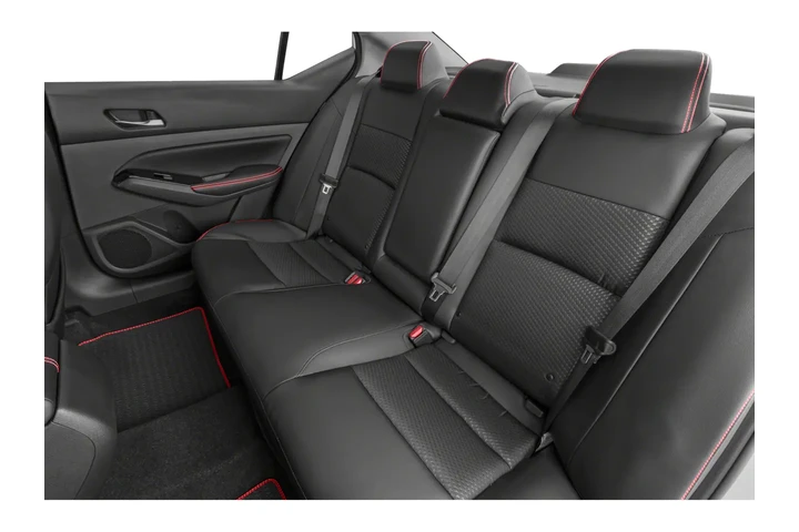 2023 Altima 2.5 SR image 9