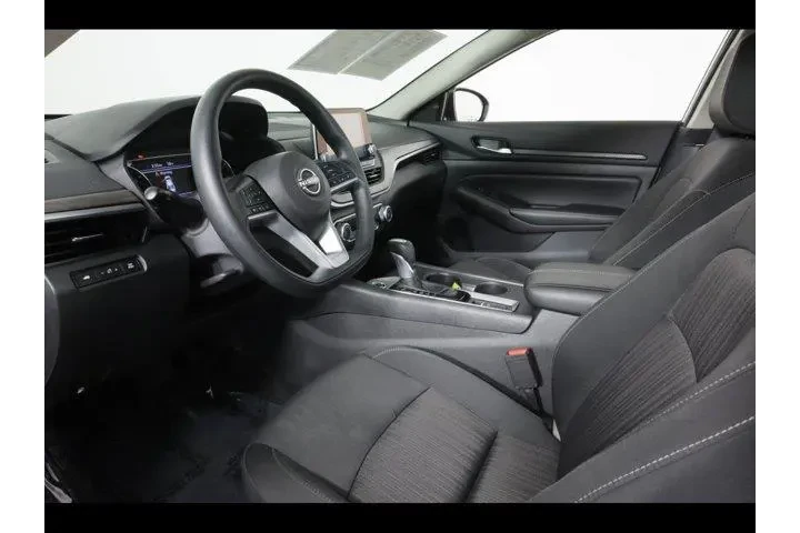 $25875 : Nissan Altima 2025 AWD 2.5 S image 9