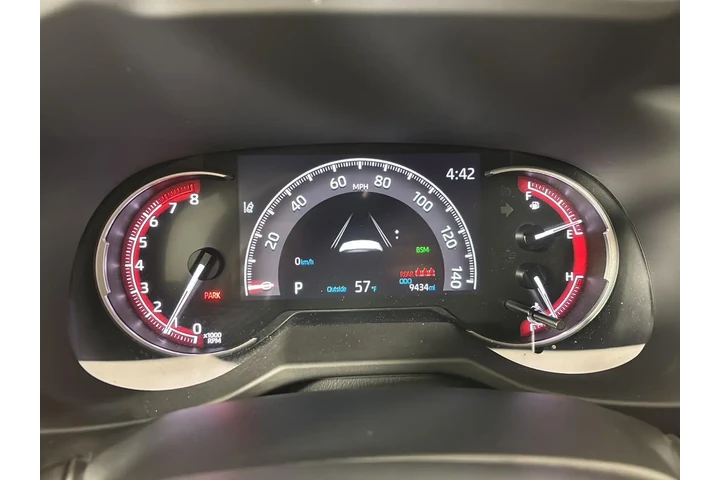 $33990 : Gold Certified 2024 RAV4 LE image 3