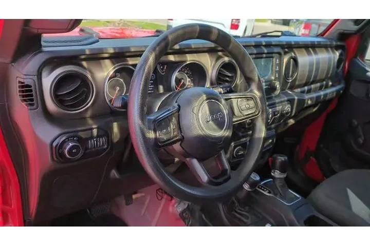 $17995 : Jeep Wrangler 2018 4x4 Sport image 2