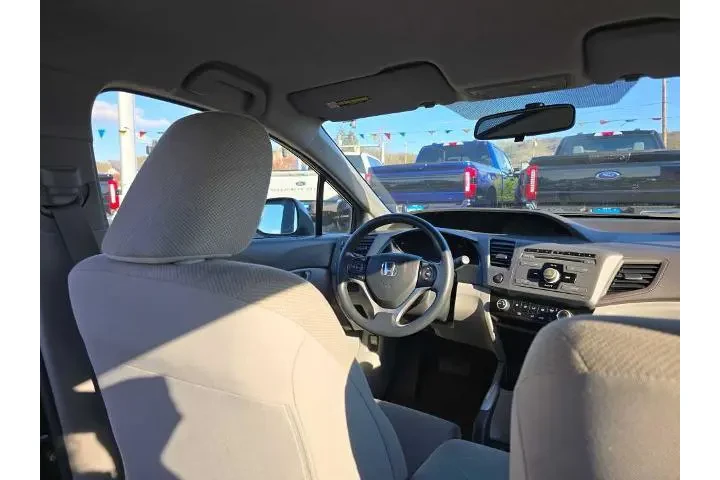 $11990 : Honda Civic 2012 LX 4dr Seda image 10