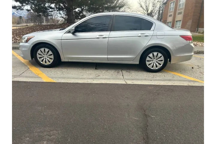 $9900 : 2012 Accord LX image 8