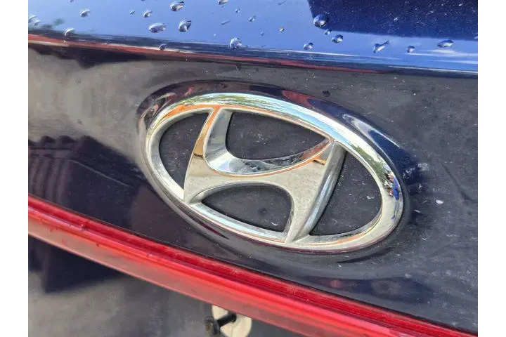 $15418 : Hyundai SANTA FE 2022 SE 4dr image 10