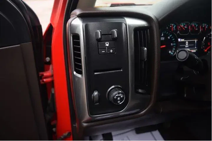 $18000 : Chevrolet Silverado 1500 201 image 7