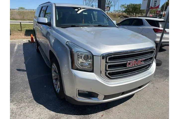 $26991 : GMC Yukon XL 2019 4x2 SLE 4d image 2