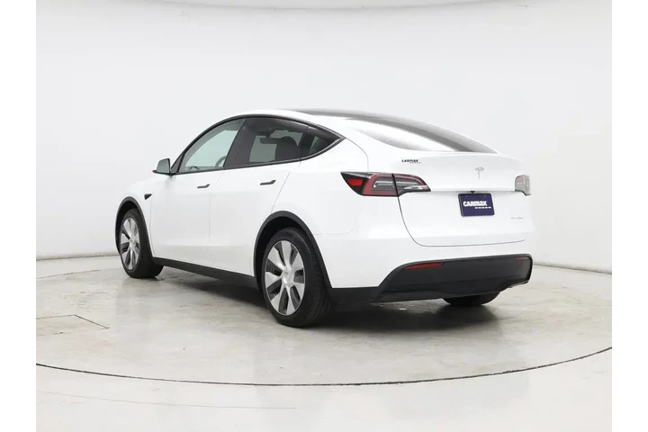 $37998 : Tesla Model Y 2023 AWD Long image 2