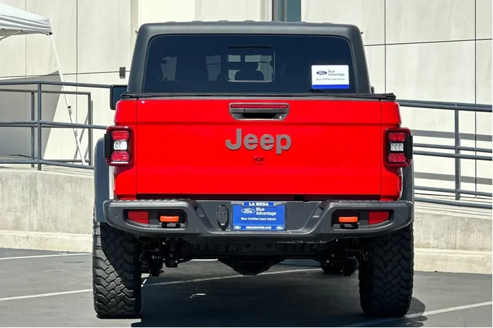 $37900 : Jeep Gladiator 2020 4x4 Moja image 4