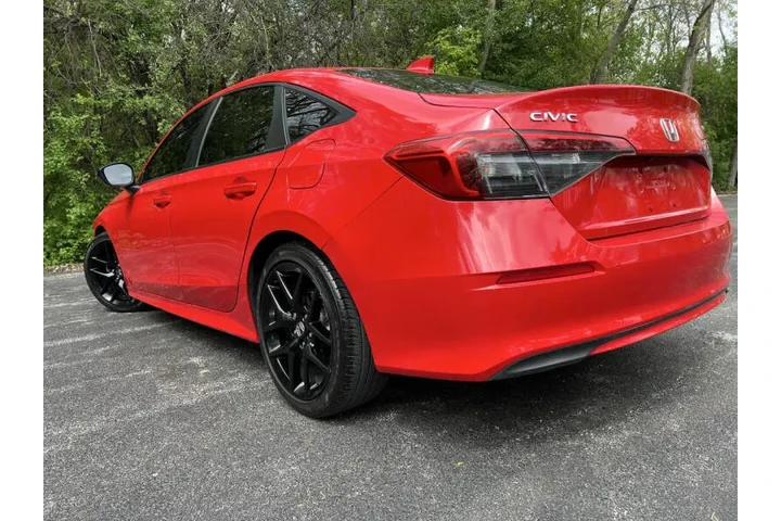 $22997 : 2023 Civic Sport image 5