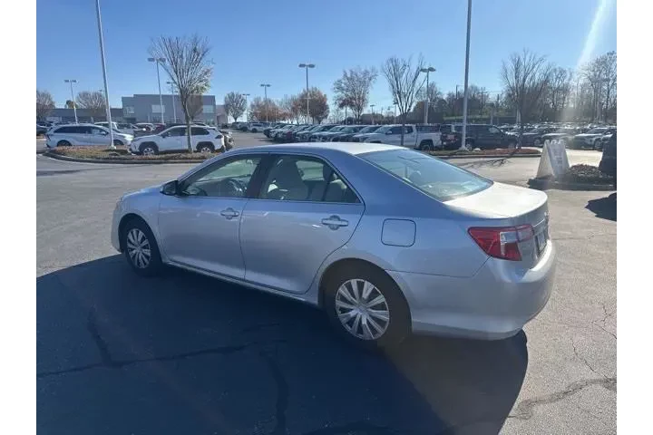 $8195 : Toyota Camry 2014 LE 4dr Sed image 5