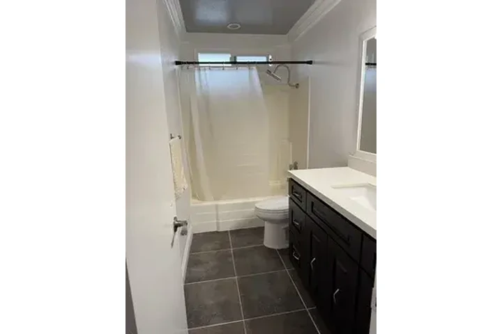 $1000 : Move in ready home image 3