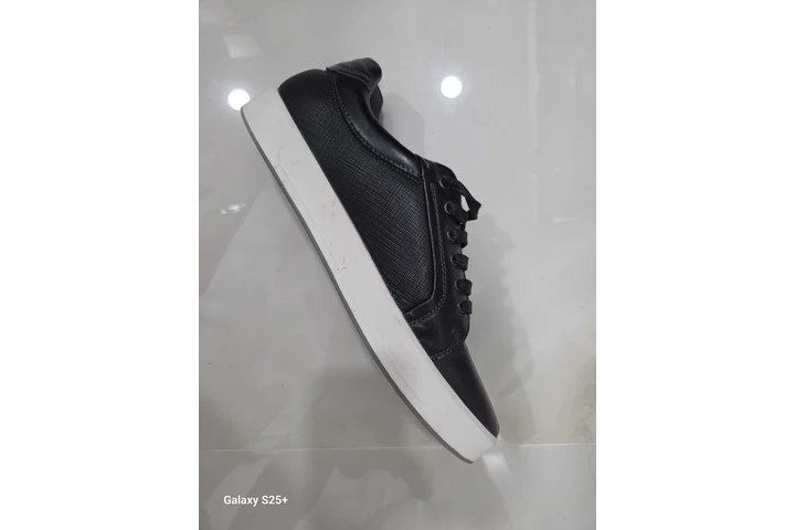 $50 : Zapatos de hombre negros image 2