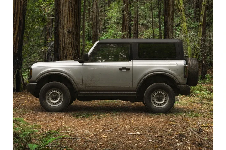 2023 Bronco Outer Banks image 1