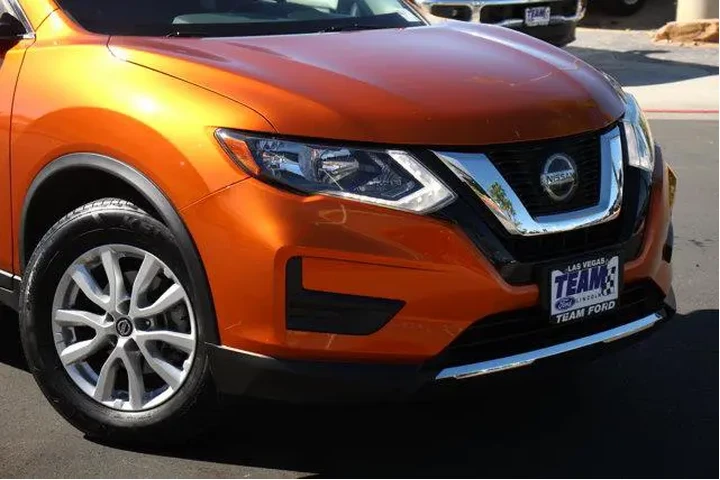 $19697 : Nissan Rogue 2020 S 4dr Cros image 2