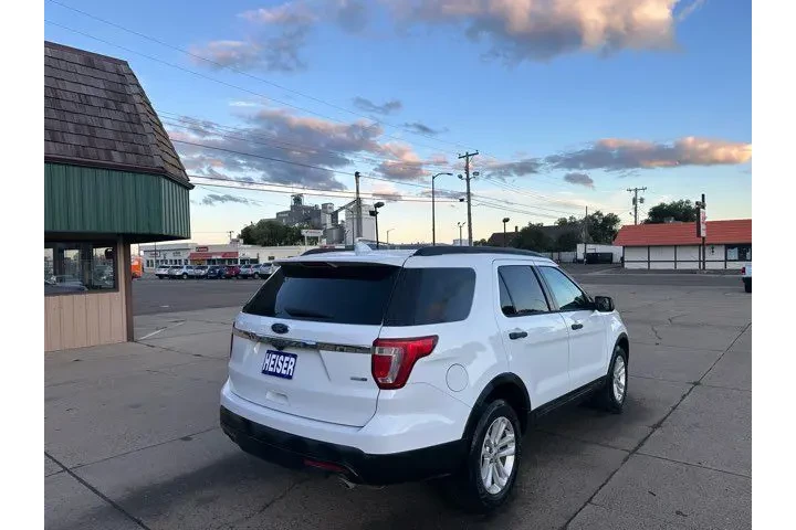 $15500 : 2016 Explorer ONLY 69,000 Mil image 6