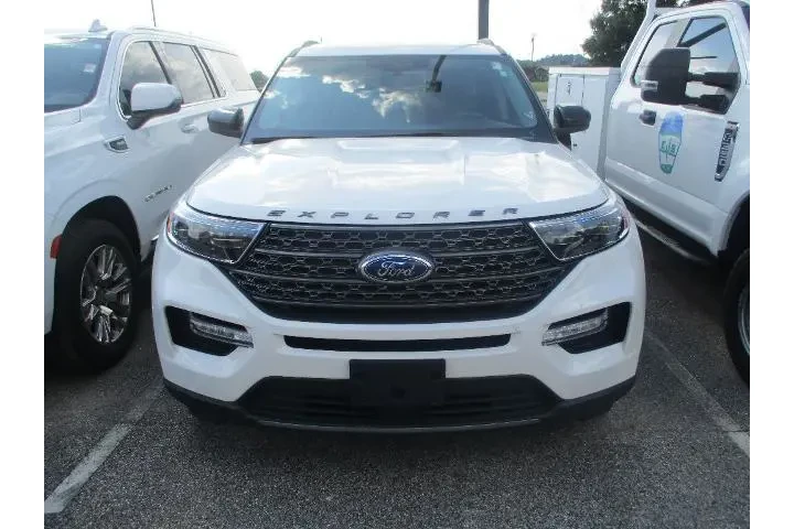 $33987 : Ford Explorer 2022 AWD XLT 4 image 2