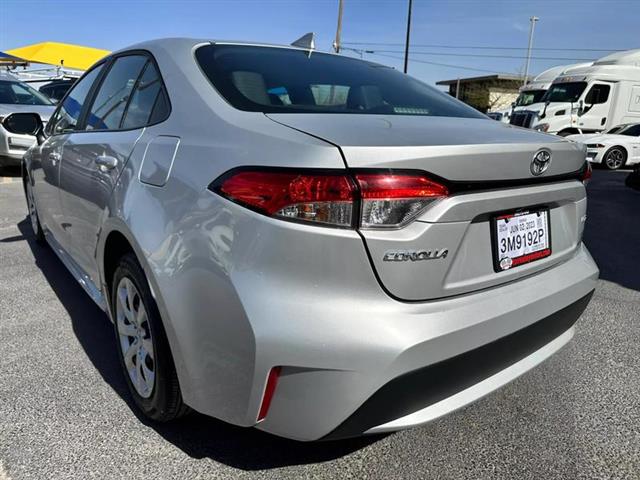 $26995 : Pre-Owned 2022 Corolla LE Sed image 8