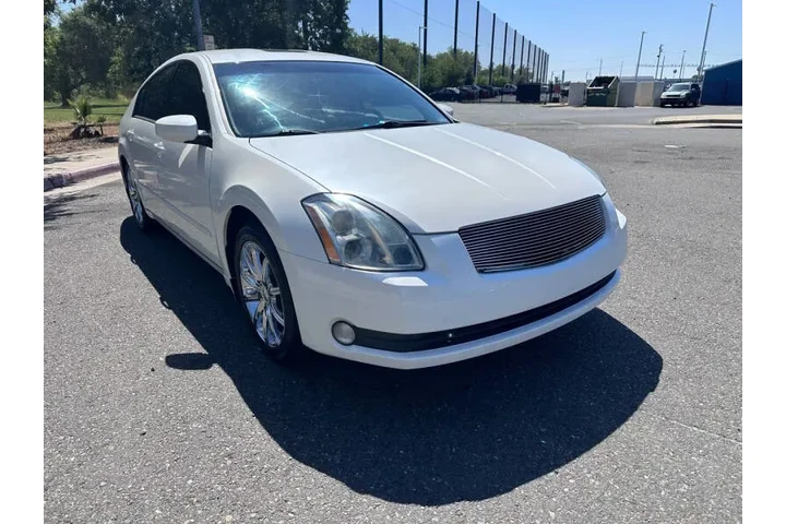 $6750 : 2005 Maxima 3.5 SE image 2