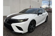 2020 Camry SE Auto (Natl)