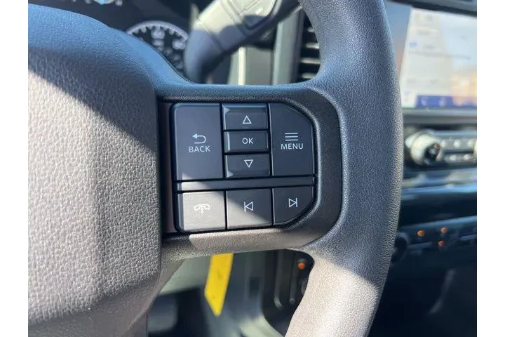 $33815 : Ford F-150 2023 4x4 Lariat 4 image 10