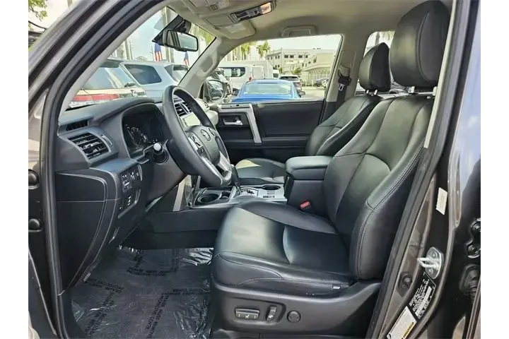 $29990 : Toyota 4Runner 2020 4x2 SR5 image 3