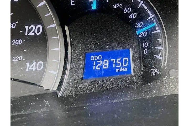 $11975 : Toyota Camry 2013 LE 4dr Sed image 6