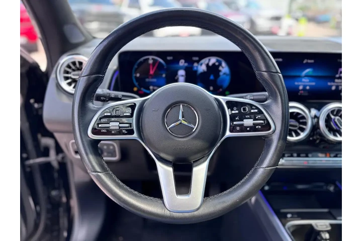 2023 Mercedes-Benz GLB-Class image 10
