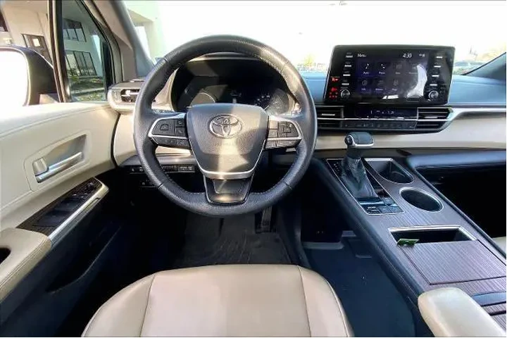 $31676 : Toyota Sienna 2022 XLE 8-Pas image 6