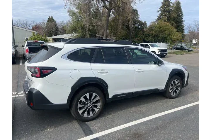 $32988 : Subaru Outback 2024 AWD Limi image 6