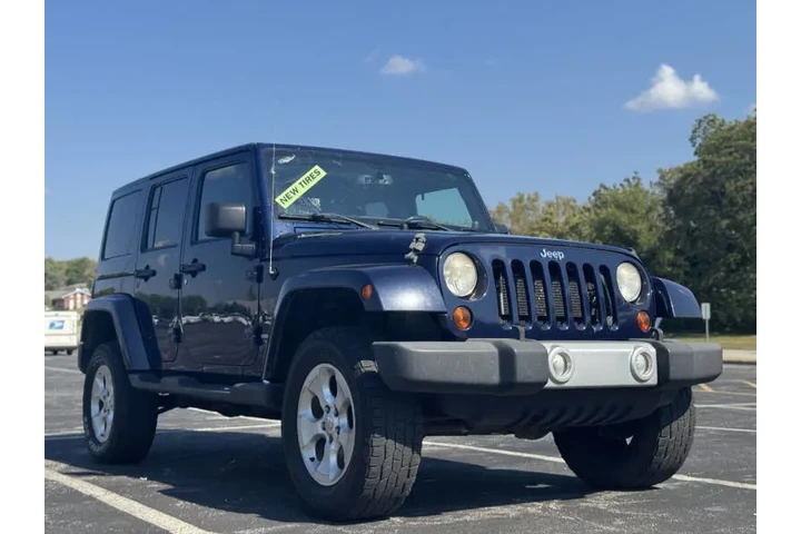 $10999 : 2013 Wrangler Unlimited Sahara image 2