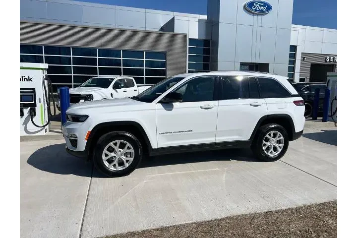 $30000 : Jeep Grand Cherokee 2023 4x4 image 6