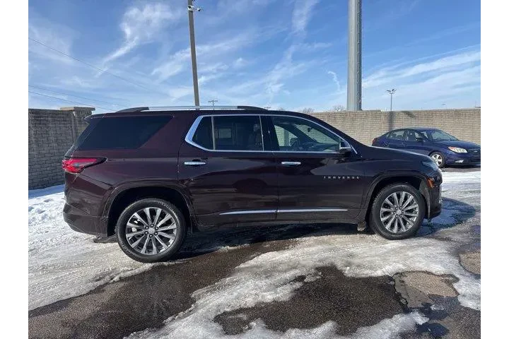 $32982 : Chevrolet Traverse 2023 Prem image 8