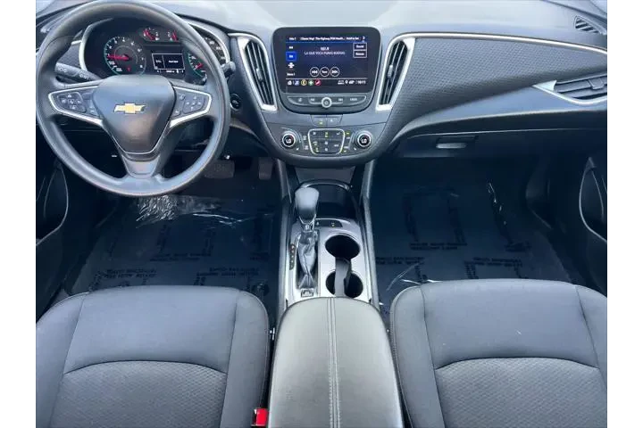 $19677 : Chevrolet Malibu 2025 LT 4dr image 4