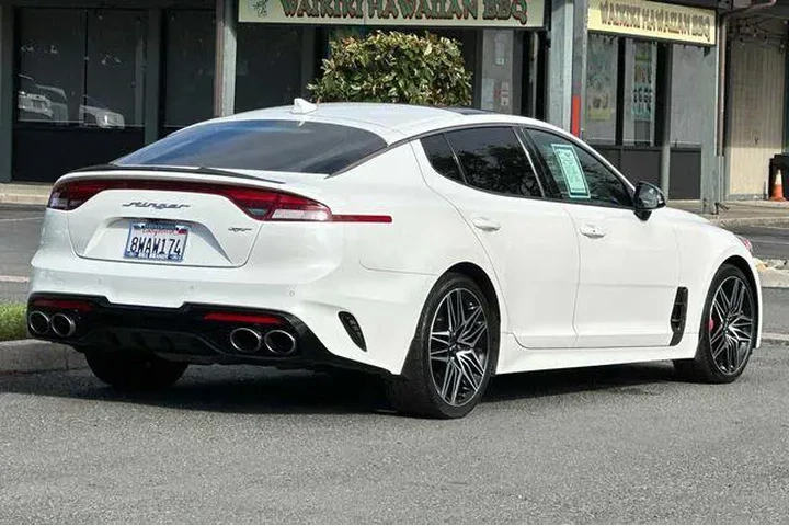 $27004 : Kia Stinger 2022 GT1 4dr Sed image 3